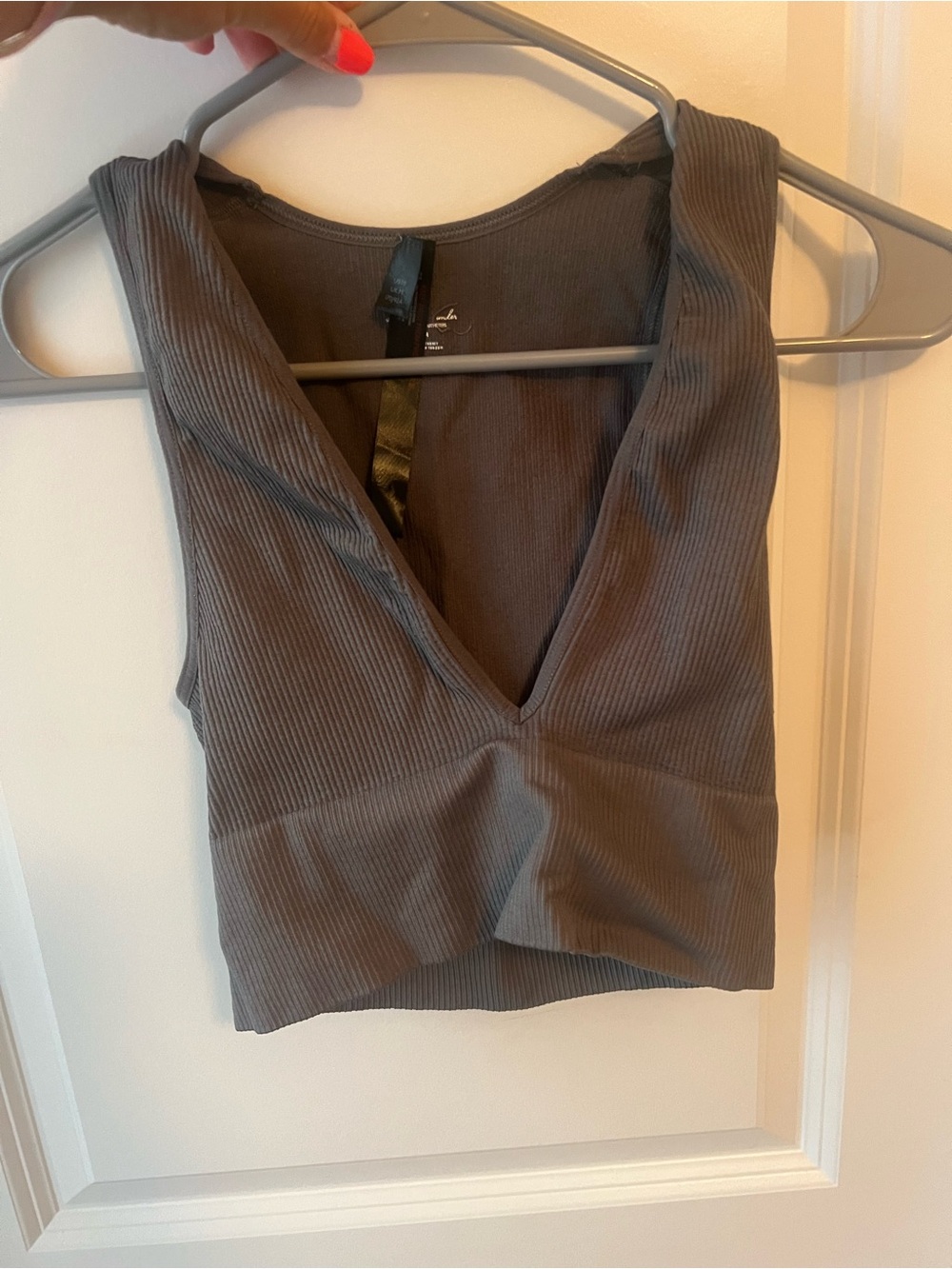 Urban Outfitters V-Neck Ribbed Crop Tank Top - Charcoal